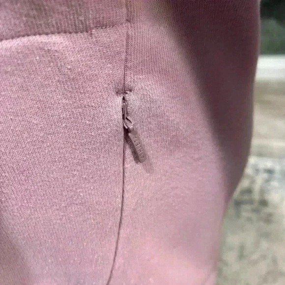 Athleta  sweatshirt, women’s small cross bottom pull over lavender comfortable - Picture 4 of 9